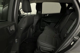 Ford Kuga Ford Kuga 2.5 PHEV Titanium 225pk | Winterpack | Trekhaak | 1.500kg Trekgewicht | SYNC 3 Navigatie - afbeelding nr 9