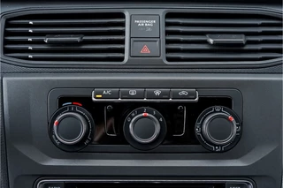 Volkswagen Caddy ACC PDC CarPlay 17