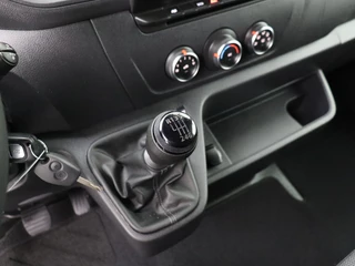 Renault Master | Betimmering | 3-Persoons | Trekhaak - afbeelding nr 15