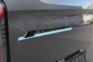 Ford E-Transit Ford E-Transit Cust. 320 L2H1 Limited 65 kWh 218pk | VOORRAAD | Inklapbare trekhaak | 17 inch lichtmetalen velgen (Carbonised Grey) | Driver Assistent Pack Premium | AGM accu | 3-fase laadkabel mode 3 32A, 10 meter | Centrale dubbele vergrendeling | Vehicle Integration System - afbeelding nr 8