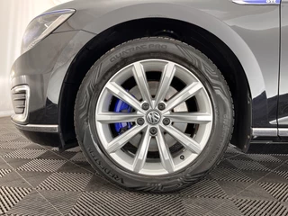 Volkswagen Passat Volkswagen Passat Variant 1.4 TSI GTE Highline Aut. *PANO | LEATHER-ALCANTARA | FULL-LED | NAVI-FULLMAP | ERGONOMIC-SPORT-SEATS | CARPLAY | CAMERA | DAB+ | ECC | HEATED-SEATS | PDC | TOWBAR | SHIFT-PADDLES | AMBIENT-LIGHT | 17''ALU* - afbeelding nr 33