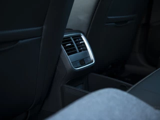 Škoda Octavia | Matrix LED | Lodge Interieur | Chrome pakket | Stoel-, Stuur- & voorruitverwarming | Navi 13inch | Wireless App-connect | El. achterklep m.sensor | ACC | Winterpakket - afbeelding nr 25