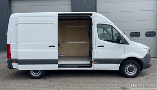 Mercedes-Benz Sprinter Mercedes-Benz Sprinter 317 L2H2 MBUX 170PK Airco Navigatie Trekhaak Camera Parkeersensoren BPM Vrij - afbeelding nr 4