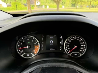 Jeep Renegade Jeep Renegade 1.4 MultiAir 140pk Night Eagle II 55.764km NAP - afbeelding nr 15