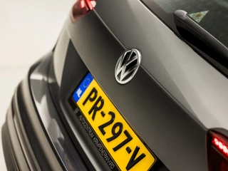 Volkswagen Tiguan 150Pk Automaat (VIRTUAL COCKPIT, APPLE CARPLAY, NAVIGATIE, KEYLESS, STOELVERWARMING, CLIMATE, SPORTSTOELEN, ADAPTIVE CRUISE, LED KOPLAMPEN, PARKEERSENSOREN, NIEUWE APK, NIEUWSTAAT) - afbeelding nr 32
