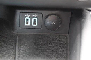 Ford Focus Ford Focus Wagon 1.0-125pk EcoBoost Mild-hybrid Titanium. Mooie, ruime, luxe en comfortabele Ford Focus wagon ! Volautm. airco dual, camera, stoel-, stuur- en voorraamverw., easy entry/easy go, cruise control, Isofix, side- en lane assist, parkeersensoren v+a, LM wielen etc. - afbeelding nr 17