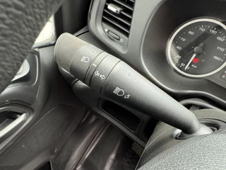 Iveco Daily Iveco Daily 35C18 3.0 L2H2 Airco Cruise Control 3,5 Tons Trekhaak 5-26 APK Lucht geveerde stoel - afbeelding nr 22