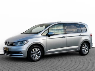 Volkswagen Touran Volkswagen Touran 1.6 TDI DSG Highline Grijs kenteken | ECC | Adaptieve cruise | Camera | Trekhaak - afbeelding nr 18