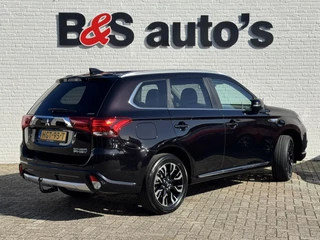 Mitsubishi Outlander Mitsubishi Outlander 2.0 PHEV instyle+ Adaptive cruis control Climate control Leder Stoel-/ stuurverwarming - afbeelding nr 2