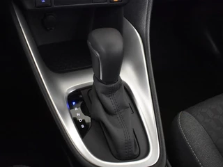Toyota Yaris Toyota Yaris 1.5 Hybrid Dynamic Limited | Stuur en Stoelverwarming | Apple & - afbeelding nr 24