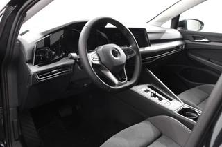 Volkswagen Golf Volkswagen Golf 1.5 eTSI 150pk Style | Sfeer verlichting | Navigatie | Climate control | Camera | Adaptive Cruise control | Led | Parkeer sensoren | Lichtmetalen Velgen - afbeelding nr 10