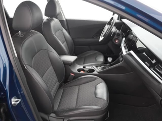 Kia Niro Kia Niro 1.6 GDi Hybrid DynamicPlusLine - Navigatie - Camera - Stoel- en stuurverwarming - Climate control - Trekhaak - Fabrieksgarantie tot 09-2027 - afbeelding nr 22