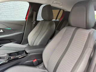 Peugeot 208 Peugeot 208 1.2 PureTech Blue Lease Allure NAVI | CARPLAY | CAMERA | 1STE EIGENAAR | PDC | BTW | NWE APK - afbeelding nr 9