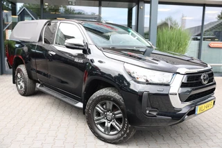 Toyota Hilux 2.4 D-4D XTRA CAB PROFESSIONAL A/T 4WD VAN