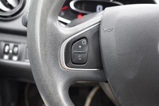 Renault Clio Renault Clio ESTATE 0.9 TCE ZEN / NL AUTO / NAVI / PDC / TREKHAAK - afbeelding nr 16