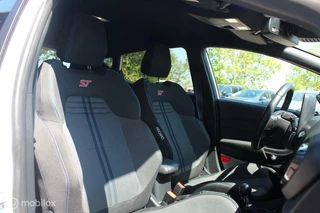 Ford Fiesta Ford Fiesta 1.5 EcoBoost ST-3 Full-Led/Recaro/Apple-Carplay - afbeelding nr 12