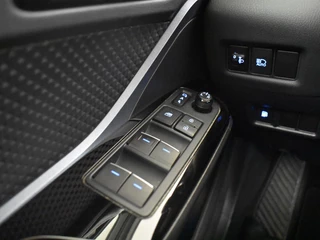 Toyota C-HR Toyota C-HR 1.8 Hybrid Dynamic | Trekhaak | Parkeersensoren V+A | Navigatie - afbeelding nr 25