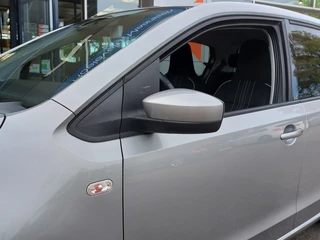 SEAT Mii SEAT Mii 1.0 60pk Sport Intense 5-Deurs | Origineel NL | Airco | Cruise | Bluetooth Carkit+Streaming | Elek.Ramen+Spiegels | Licht+Regensensor | Pdc | Mistlampen | Privacy Glass | 15''lm - afbeelding nr 29