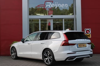 Volvo V60 Volvo V60 2.0 T6 340PK RECHARGE AWD R-DESIGN **NIEUWSTAAT!** | ELEKTRISCH BEDIENBARE VOORSTOELEN MET GEHEUGEN OP BESTUURDERSSTOEL | 18