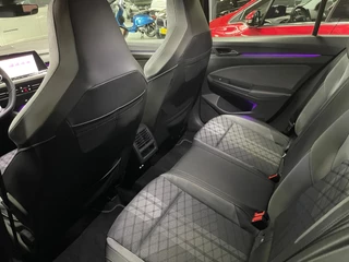 Volkswagen Golf Volkswagen Golf 1.5 TSI 2X R-LINE CAMERA VIRTUAL DISPLAY SFEERVERLICHTING IQ-LED - afbeelding nr 32
