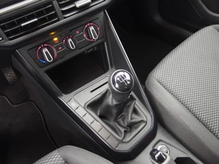 Volkswagen Polo Volkswagen Polo 1.0 Trendline URANO GREY / AIRCO / BLUETOOTH / LIMITER / ELEK RAMEN / NL-AUTO - afbeelding nr 23
