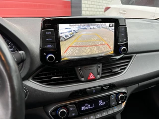 Hyundai i30 AUTOMAAT / TREKHAAK / FULL LED / STOELVERW / STUURVERW / CARPLAY / CAMERA / ACC / BLUETOOTH - afbeelding nr 7