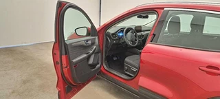 Ford Kuga Ford Kuga 2.5 PHEV Titanium 225pk | Winterpack | Afneembare Trekhaak | 1.500kg Trekgewicht | All Weather Michelin Cross Climate | Sync 3 Navigatie - afbeelding nr 8