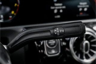 Mercedes-Benz A-Klasse Mercedes-Benz A-Klasse 250 Premium Plus AMG-Line Night Pano Burmester Ambiente - afbeelding nr 28