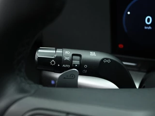 Hyundai Kona Hyundai Kona Electric Comfort 65.4 kWh | Navigatie | Camera | Cruise control - afbeelding nr 27