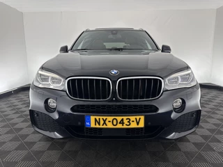 BMW X5 BMW X5 xDrive30d High Executive M-Sport-Pack Aut. *PANO | LUXURY-LEATHER | FULL-LED | ADAPTIVE-CRUISE | BLINDSPOT | MEMORY-PACK | HARMAN/KARDON-AUDIO | HEAD-UP | KEYLESS | CAMERA | COMFORTSEATS | SHIFT-PADDLES | TOWBAR | 20''ALU* - afbeelding nr 2