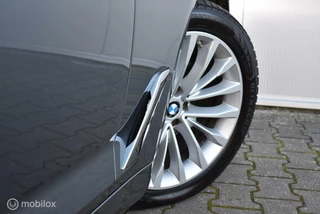 BMW 5 Serie BMW 520d Touring Luxury Bluestonemet. Pano Comfortstoel DAB HiFi Trekhaak - afbeelding nr 40