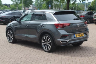Volkswagen T-Roc Volkswagen T-Roc 1.5 TSI Sport Business 3x R-Line / Camera / Virtual Cockpit / Navigatie / 19'' / Keyless / Stoelverwarming / ACC - afbeelding nr 3