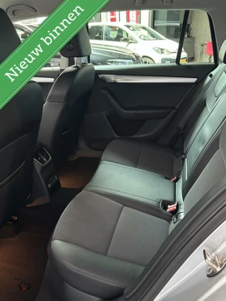 Škoda Octavia Skoda Octavia Combi 1.0 TSI 116 pk handg. Greentech Buss. Edition | Navi | LED | Cruise | Clima | PDC | CarPlay | Org. NLD. | - afbeelding nr 47