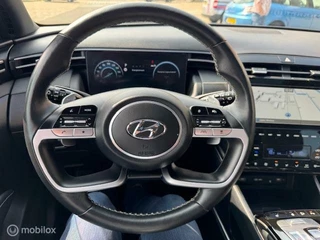 Hyundai Tucson Hyundai Tucson 1.6 T MHEV BlackLine 4WD Automaat , Trekhaak 1.650kg Trekgewicht ,  Panorama Dak , Stoel & Stuur verwarming ,  Navigatie & Camera , Parkeerhulp voor & achter, Keyless entry , Electr Achter klep , IQ telefoonlader - afbeelding nr 21
