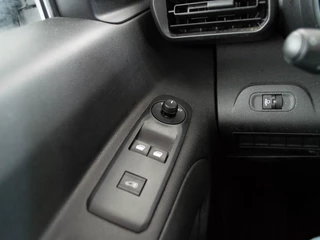 Citroën Berlingo Citroën Berlingo 1.5 BlueHDI Club | Airco | Carplay/Android | Sensor achter - afbeelding nr 21