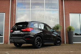 BMW X1 ➡️ BMW X1 sDrive18i F48 Executive | 2e eigenaar | 19 inch | LED | NL auto | Navi | PDC | Trekhaak | Cruise-control | Climate | 140 pk | Automaat | NAP | - afbeelding nr 3