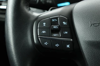 Ford Focus Ford Focus 1.0 EcoBoost Titanium | Stoel & stuurverwarming |  Trekhaak | Adaptive cruise | B&O Sound | Full LED | Camera | Side Assist | Carplay | Navigatie | Keyless - afbeelding nr 14