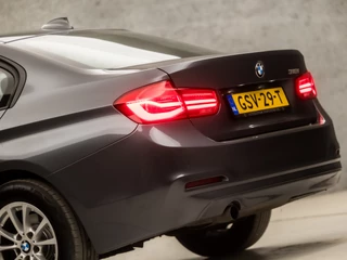 BMW 3 Serie Automaat (NAVIGATIE, DEALER ONDERHOUDEN, CLIMATE, LEDEREN SPORTSTOELEN, PARKEERSENSOREN, CRUISE, NIEUWE APK, NIEUWSTAAT) - afbeelding nr 11