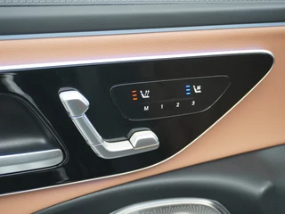 Mercedes-Benz E-Klasse Mercedes-Benz E-Klasse 300e AMG // Burmester 4D // Panoramadak // Headup // Distronic // Leder // Memory // 360 Camera // Stoelventilatie // Keyless - afbeelding nr 13
