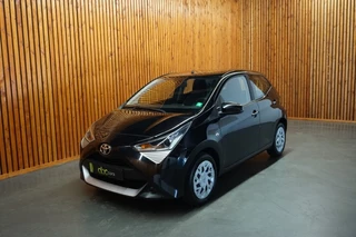 Toyota Aygo Toyota Aygo 1.0 VTT-I X-PLAY/ AIRCO - afbeelding nr 1