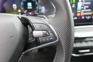 Škoda Octavia Škoda Octavia Combi 1.4 TSI iV 204PK PHEV Sportline Business ,Led-matrix koplampen, Carplay , Leer, Ergonimische stoelen, Stoelverwarming voor&achter,DAB+, stuurwiel verwarmd, schakelmogelijkheid aan stuurwiel, Carplay , etc. etc. - afbeelding nr 44