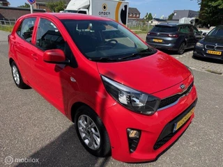 Kia Picanto Kia Picanto 1.0 MPi Dynamic Line   Navigatie , Achteruit rij camera  Aple Carp[lay / Android Auto  , Bleutooth , Spotify   Ectr ramen , Centrale deurvergrendeling met afstandbediening , Rood Metaallak ! - afbeelding nr 7