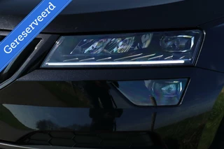 Škoda Karoq Skoda Karoq 1.5 TSI / 150 PK / Sportline / Virtual Cockpit / Camera / Trekhaak / Cruise Control / 18