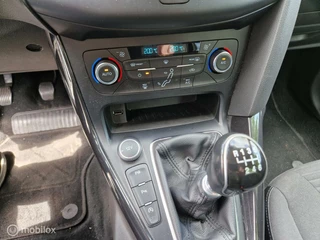 Ford Focus Ford Focus Wagon 1.0 Titanium Ecc Cruis Navi Haak 118070 km - afbeelding nr 8