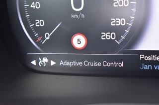 Volvo XC40 Volvo XC40 T4 211pk Recharge Inscription | Park Assist | Trekhaak | Leder | - afbeelding nr 24