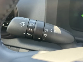 Toyota C-HR Dodenhoekdetectie, Navigatie, Parkeersensoren V + A , All-in Rijklaarprijs - afbeelding nr 26