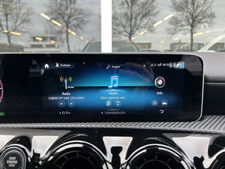 Mercedes-Benz A-Klasse 50% deal 10.975,- ACTIE Widescreen / Stoel verwarming / LED / Camera - afbeelding nr 28