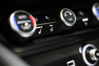 Alfa Romeo Stelvio Alfa Romeo STELVIO 2.0 T AWD 6C Villa d'Este / Acc / Lane Assist / HK / Dode Hoek / Camera / Open Panoramadak / Led / Pdc / 20 Inc - afbeelding nr 13