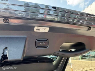 Hyundai Tucson Hyundai Tucson 1.6 T MHEV BlackLine 4WD Automaat , Trekhaak 1.650kg Trekgewicht ,  Panorama Dak , Stoel & Stuur verwarming ,  Navigatie & Camera , Parkeerhulp voor & achter, Keyless entry , Electr Achter klep , IQ telefoonlader - afbeelding nr 19