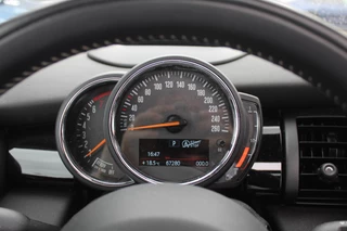 MINI Cooper MINI Cooper Mini 1.5 60 Years Edition / Panoramadak / Head-up / Leder / Harman Kardon / 17'' / Navigatie / DAB / Cruise Control - afbeelding nr 18